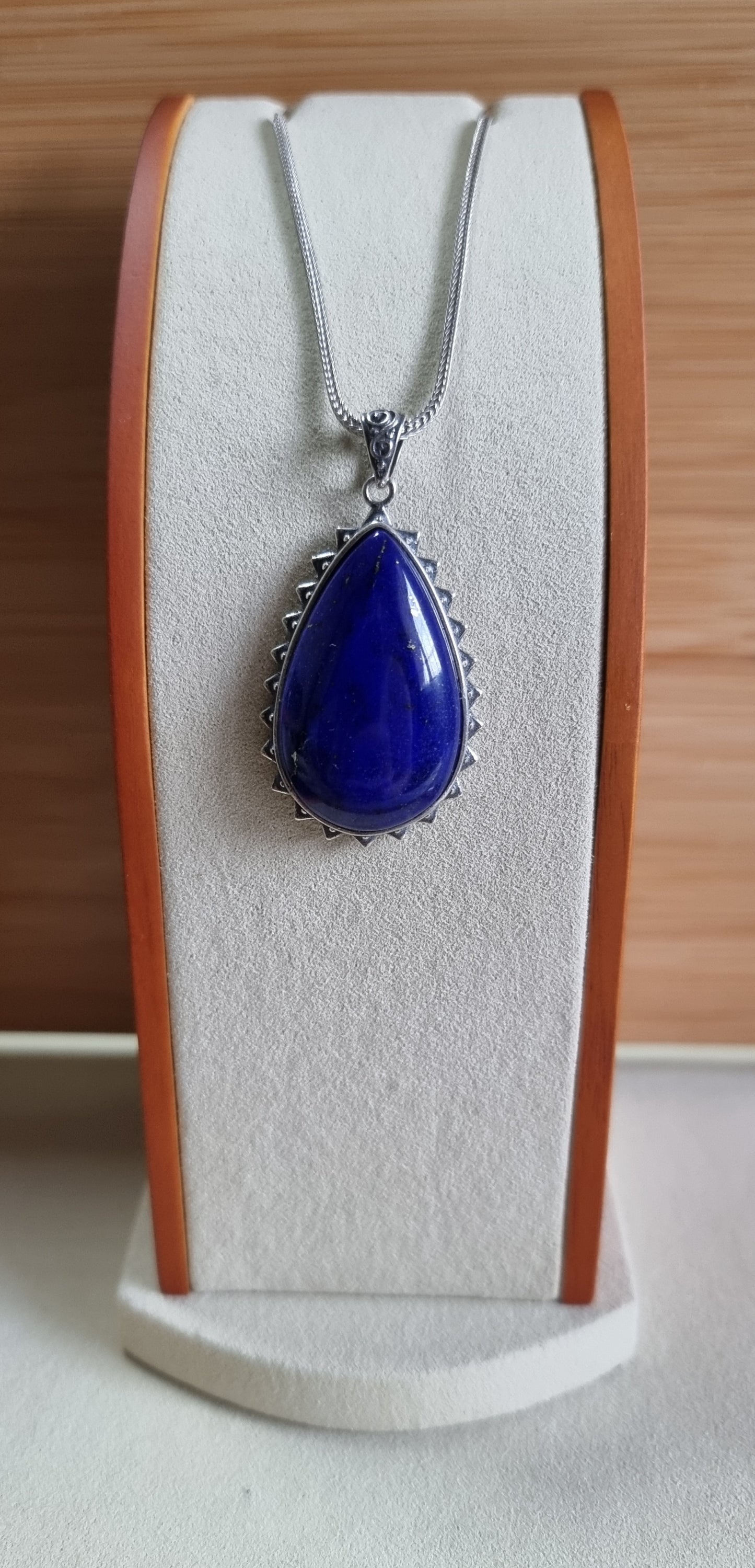 Lapis Lazuli Teardrop in S925 Silver with Certification (High Grade) 青金石 - Bleus Vault.C 