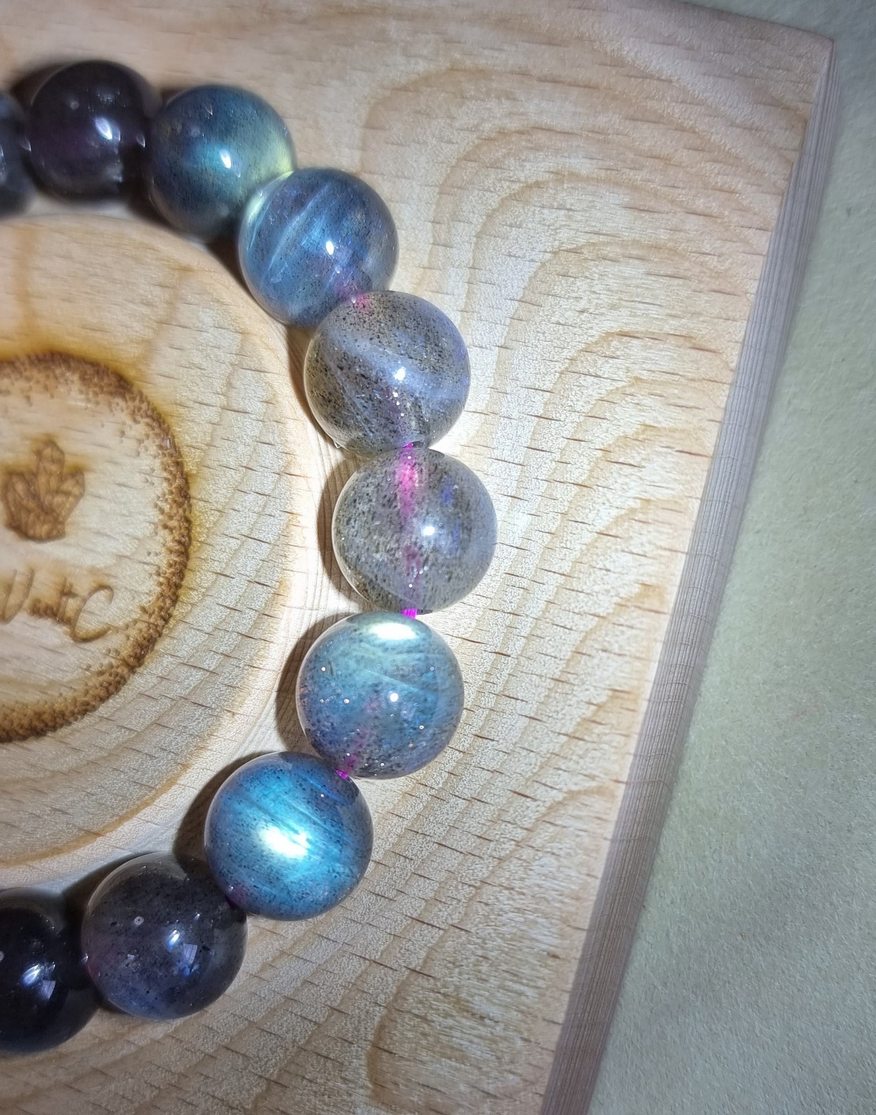 Labradorite Moonstone 11.2- 11.5mm Blue & Slight Rainbow Sheen with Certification (Premium Grade) 拉长石 - Bleus Vault.C 