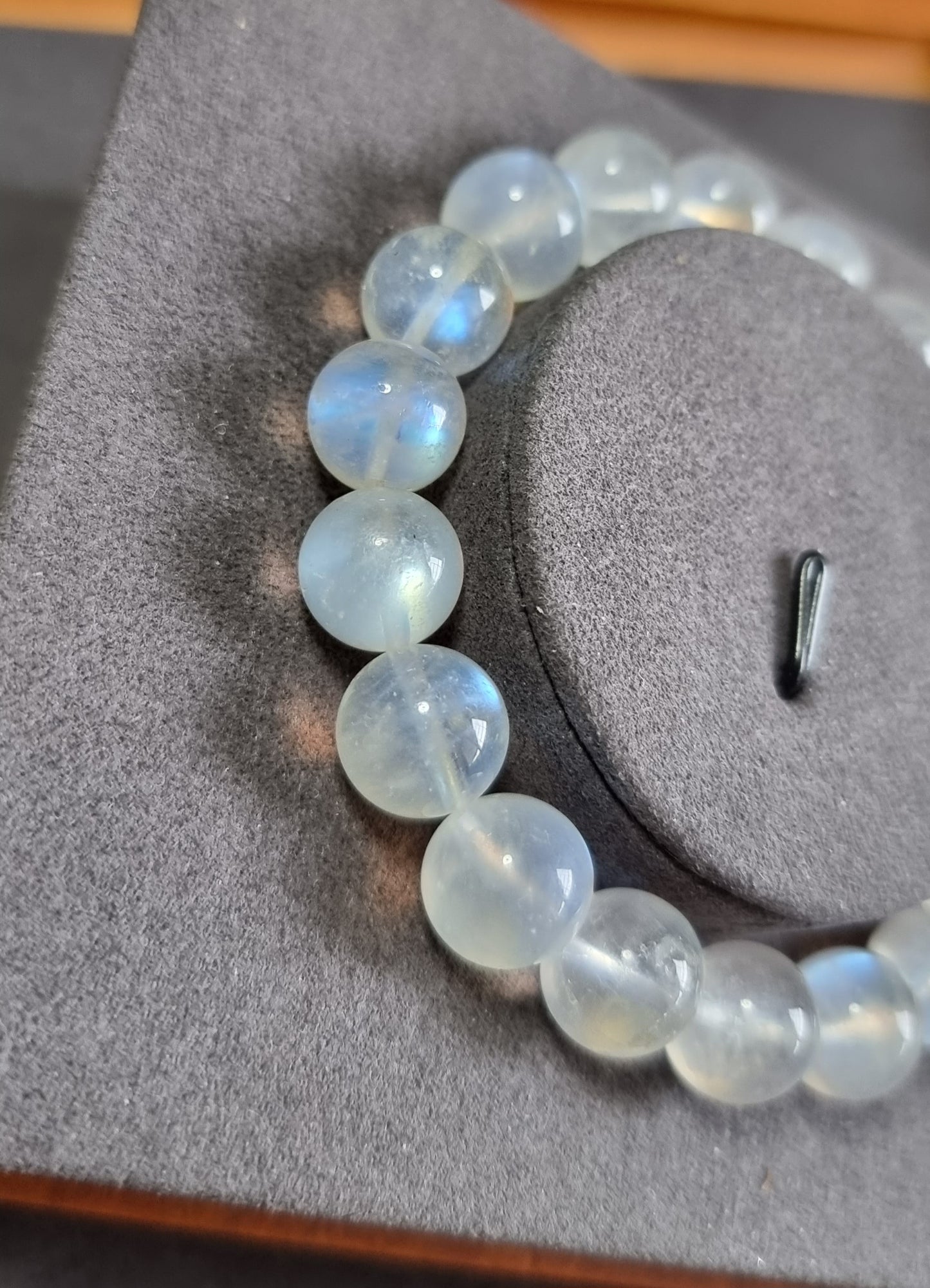 Grey Moonstone Sri Lanka with Certification 11mm (Premium Grade) 灰月光石 - Bleus Vault.C 