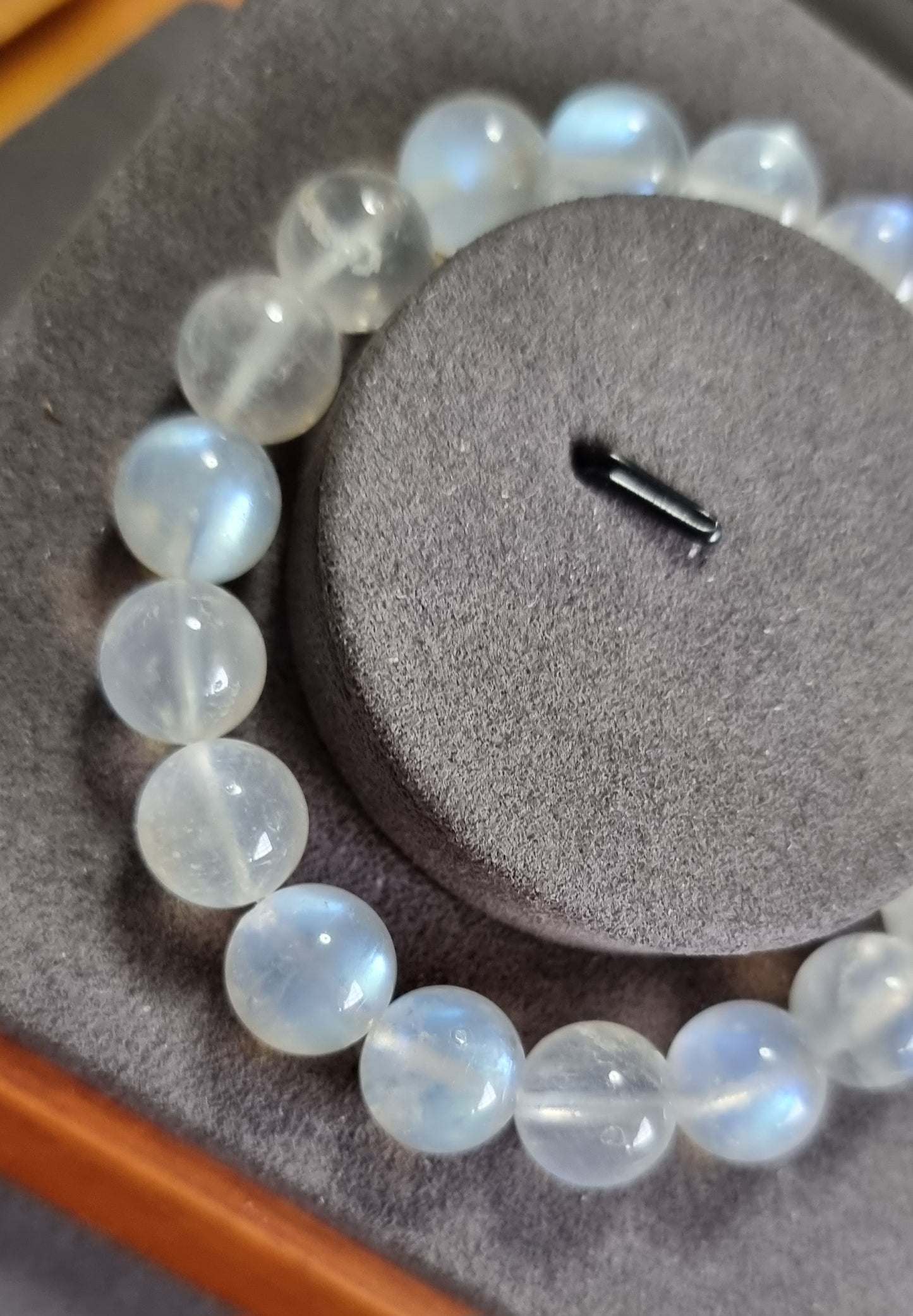 Grey Moonstone Sri Lanka with Certification 11mm (Premium Grade) 灰月光石 - Bleus Vault.C 