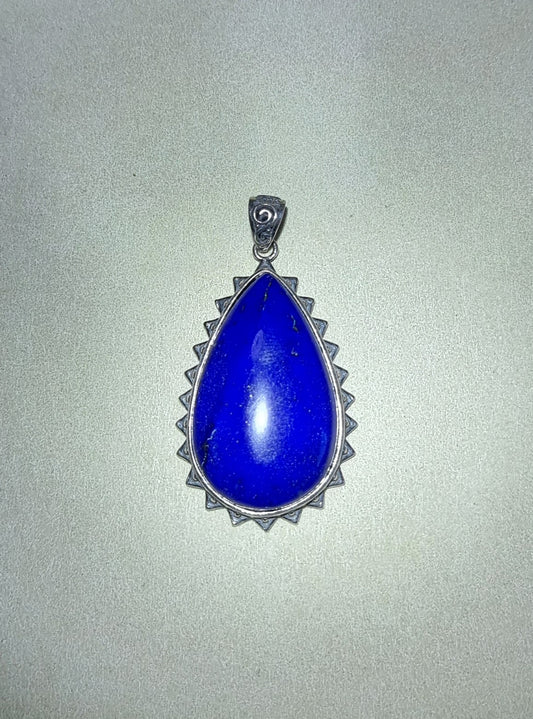 Lapis Lazuli Teardrop in S925 Silver with Certification (High Grade) 青金石 - Bleus Vault.C 