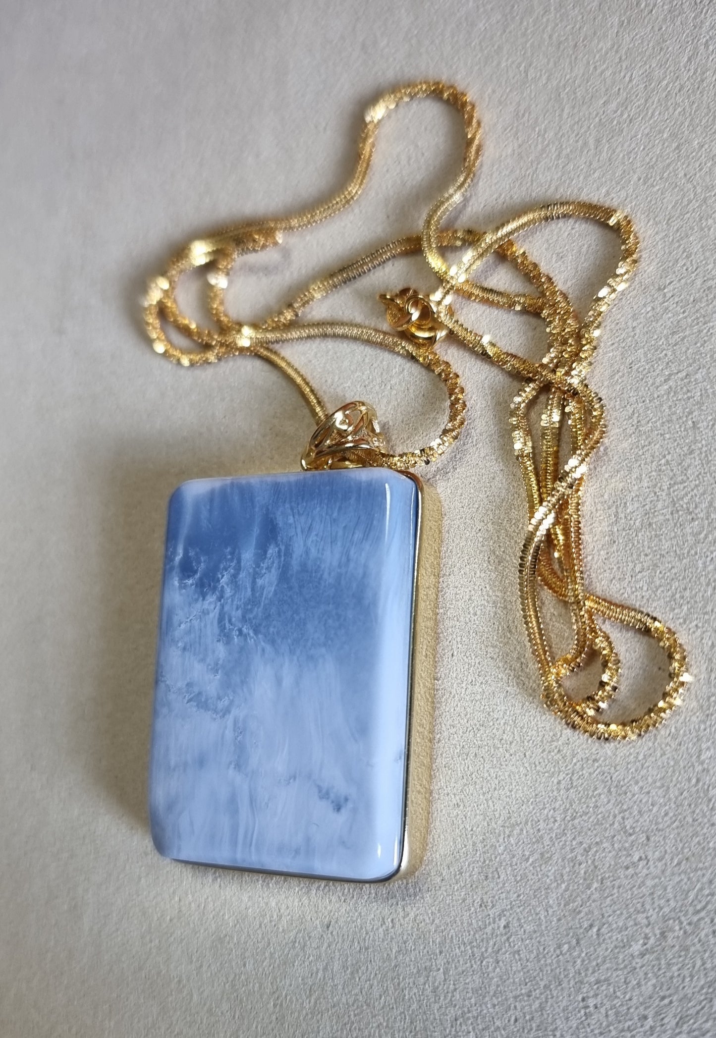 Blue Opal Pendant and Chain in S925 Gold with Certification 蓝欧宝/蛋白石 - Bleus Vault.C 