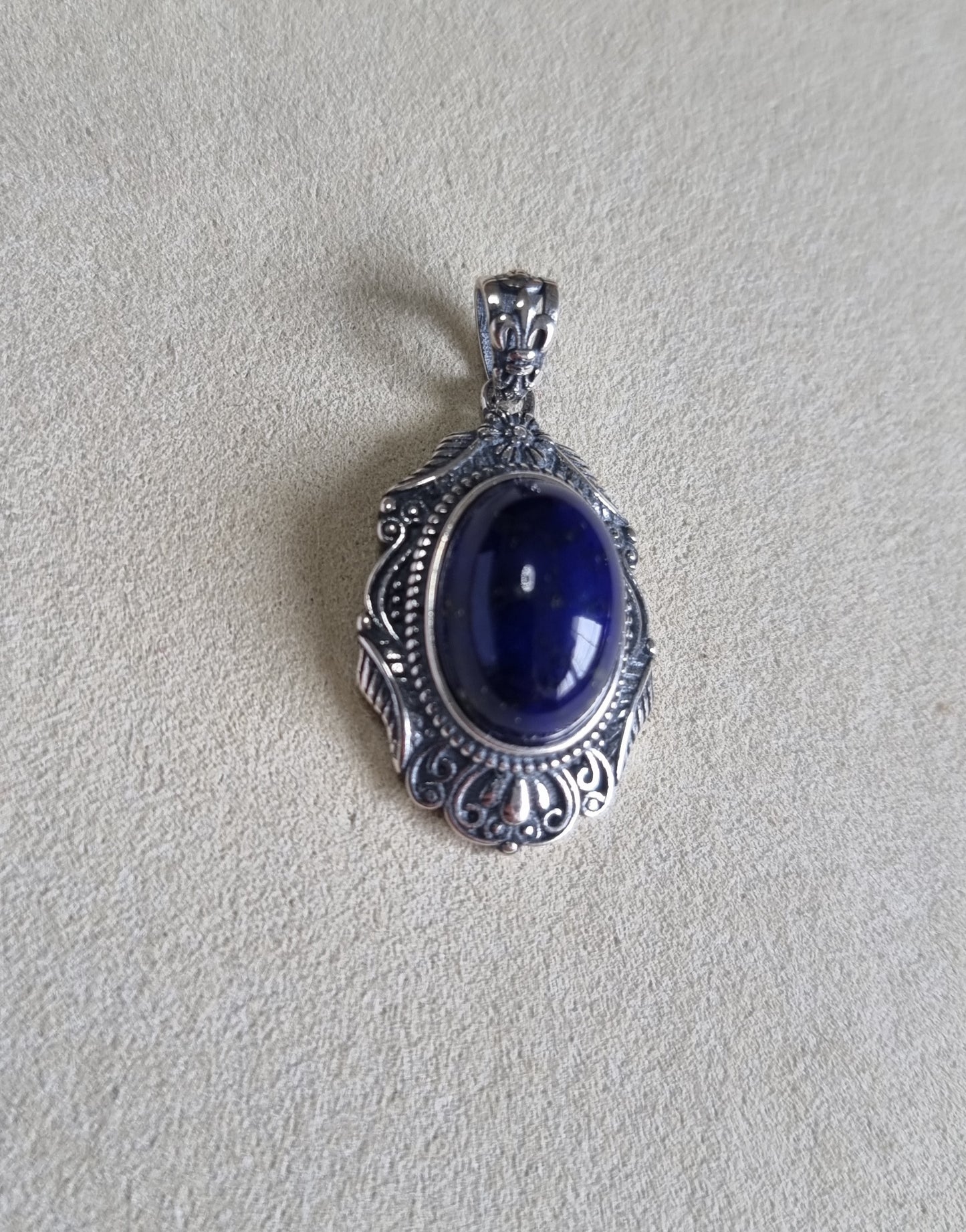 Lapis Lazuli Oval in Tibetan Vintage S925 Silver 青金石