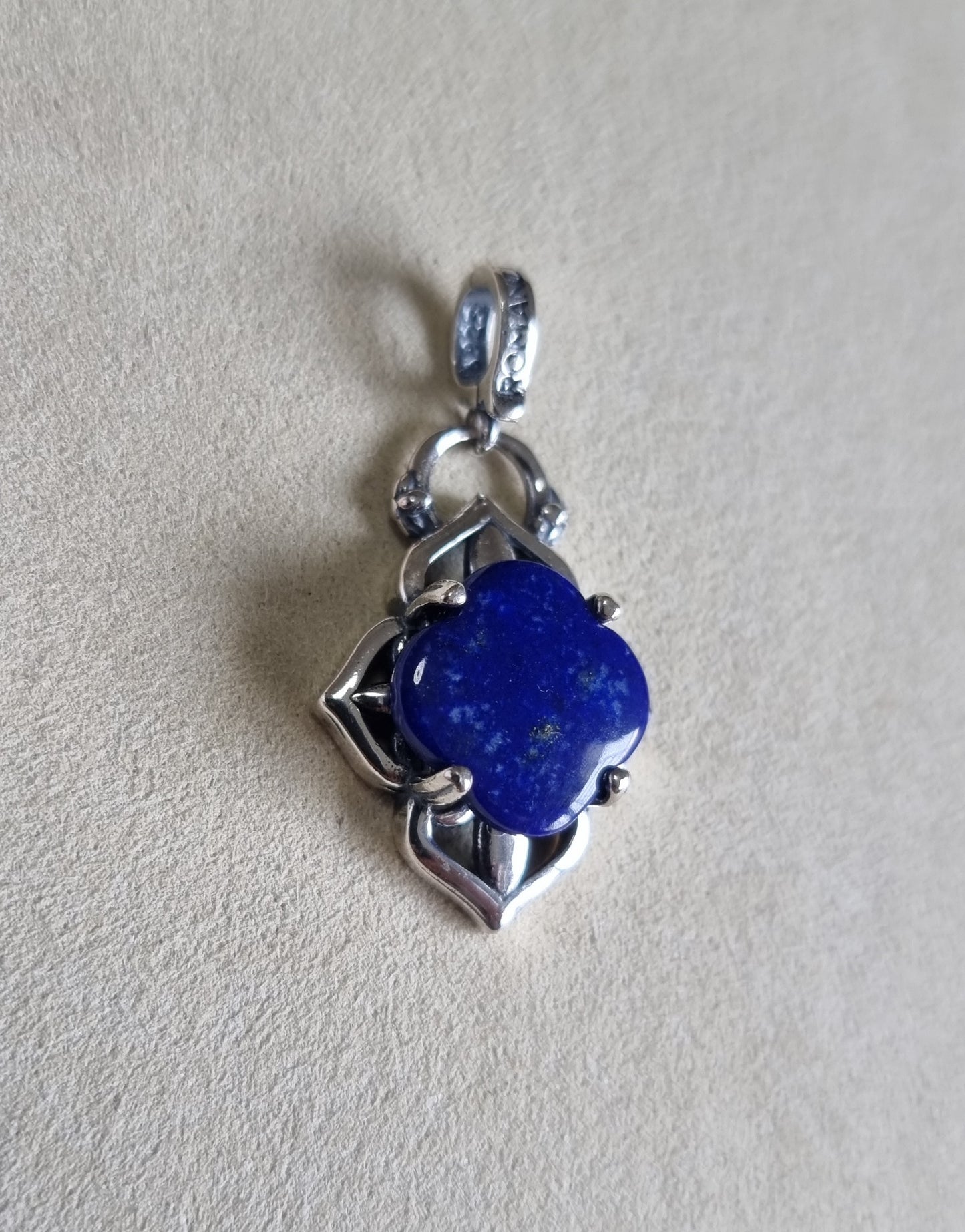 Lapis Lazuli Clover Lotus with Locked in Tibetan Vintage S925 Silver 青金石