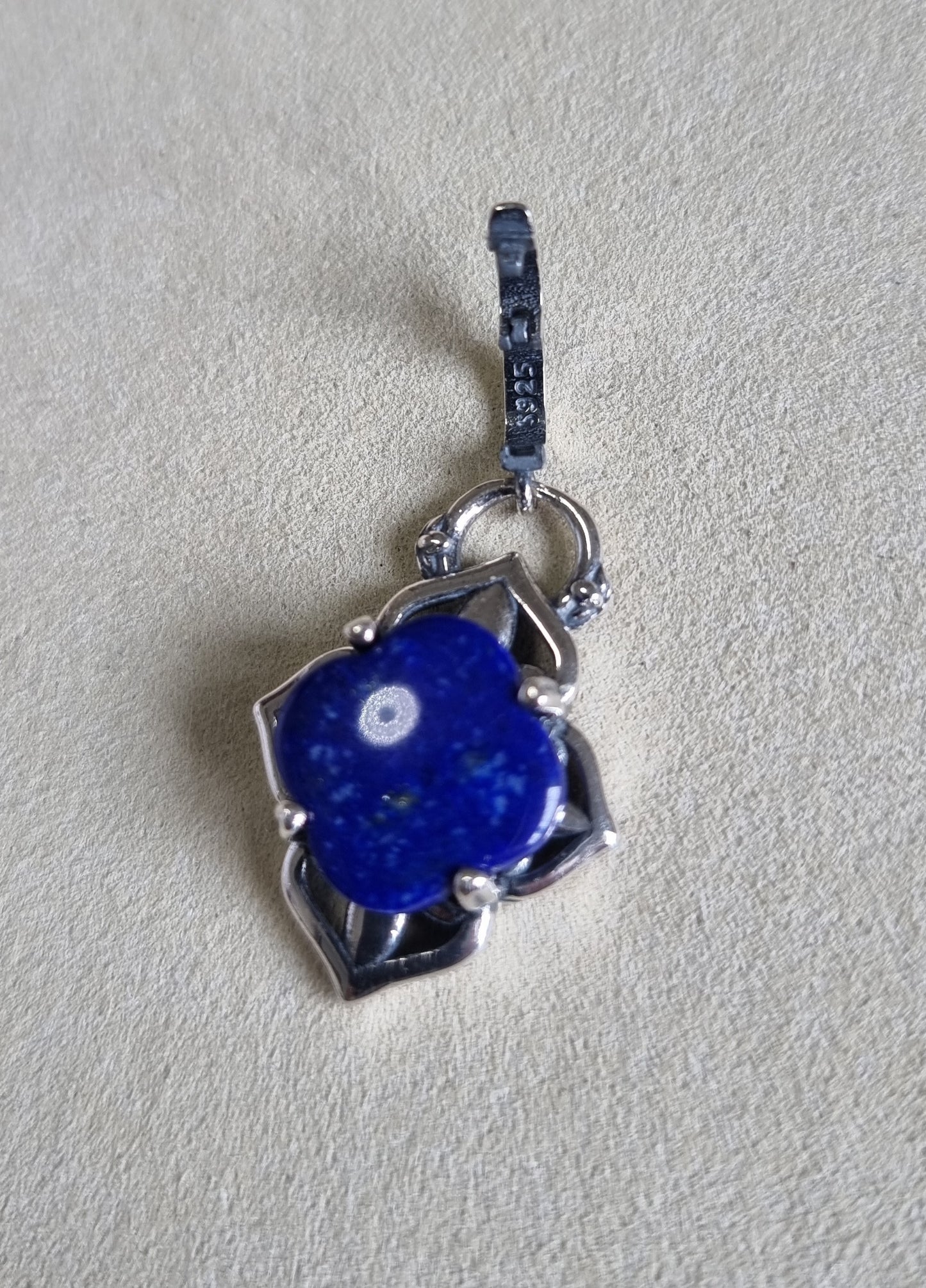 Lapis Lazuli Clover Lotus with Locked in Tibetan Vintage S925 Silver 青金石