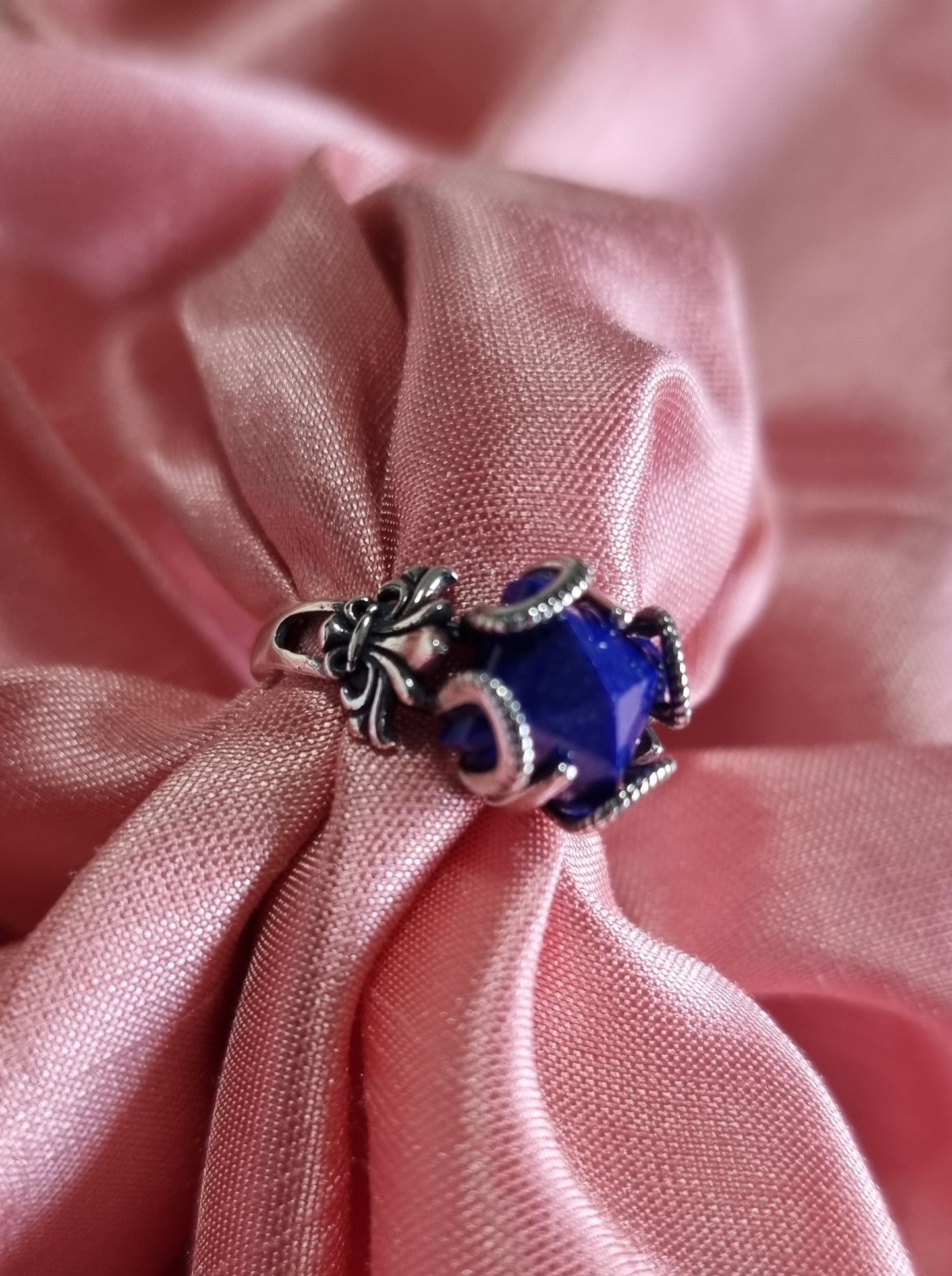 Lapis Lazuli Pyramid in Lotus Tibetan Vintage S925 Silver (Adjustable Ring) 青金石