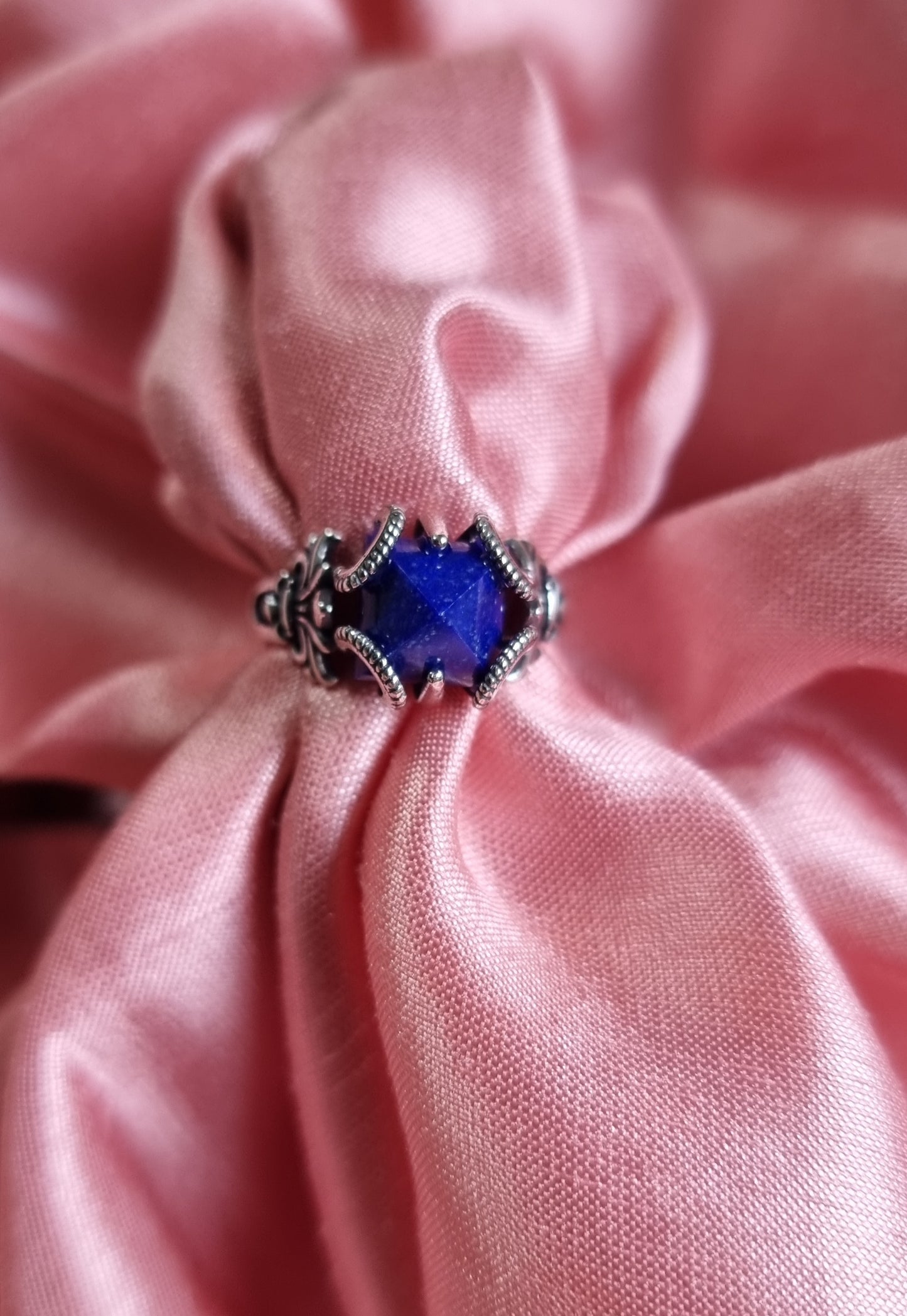 Lapis Lazuli Pyramid in Lotus Tibetan Vintage S925 Silver (Adjustable Ring) 青金石