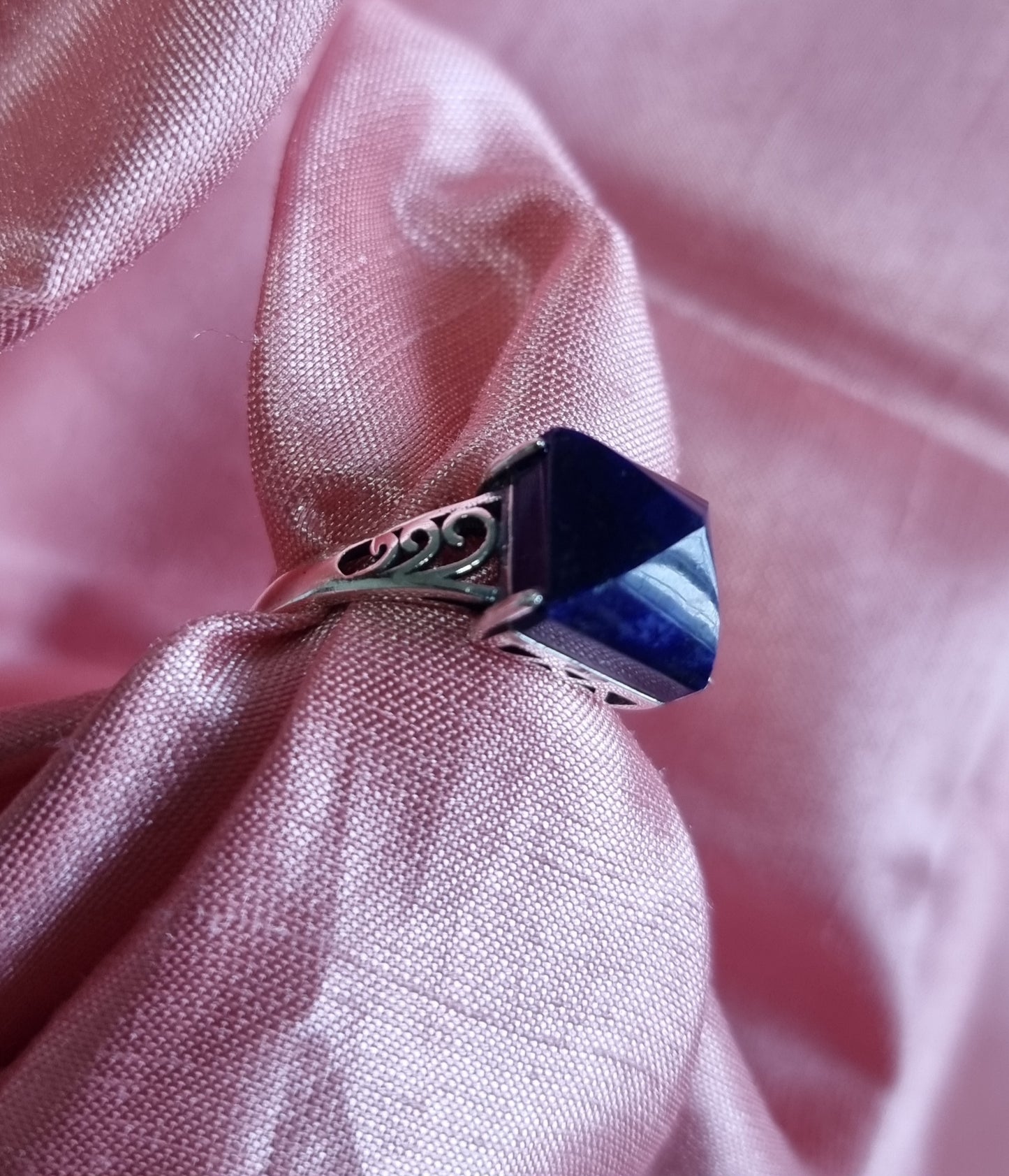 Lapis Lazuli Pyramid Butterfly in Tibetan Vintage S925 Silver (Adjustable Ring) 青金石