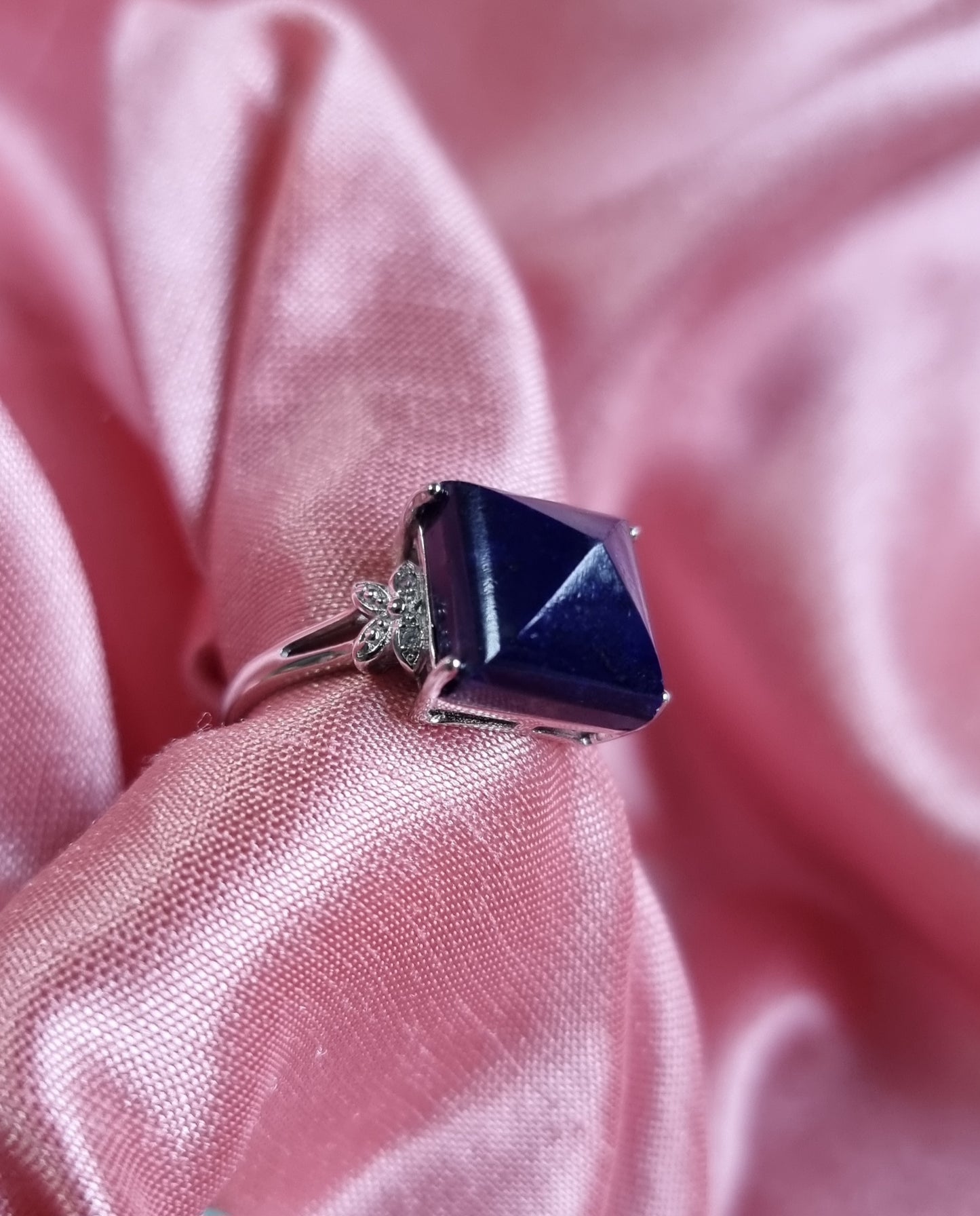 Lapis Lazuli Pyramid Butterfly in Tibetan Vintage S925 Silver (Adjustable Ring) 青金石