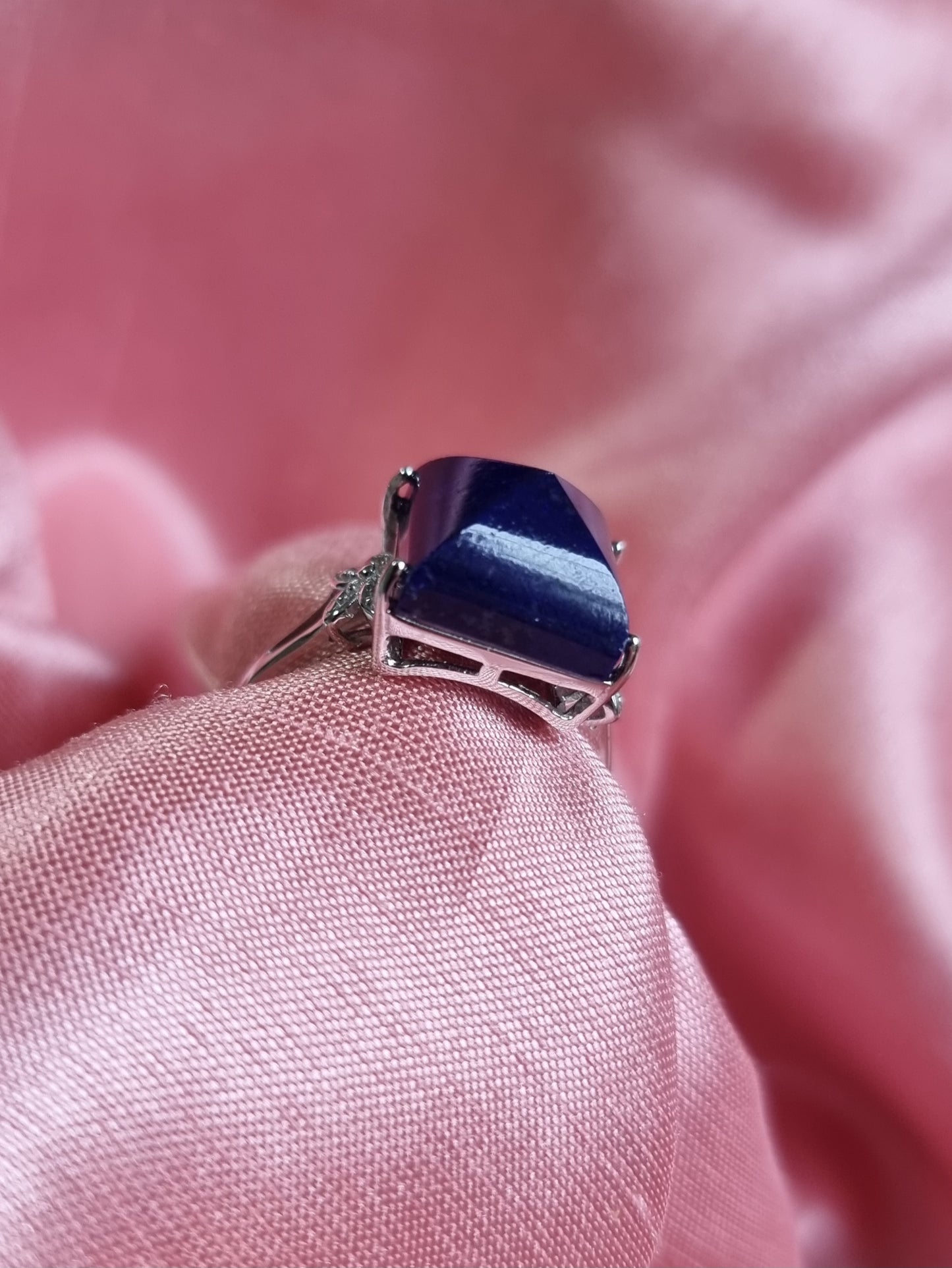 Lapis Lazuli Pyramid Butterfly in Tibetan Vintage S925 Silver (Adjustable Ring) 青金石