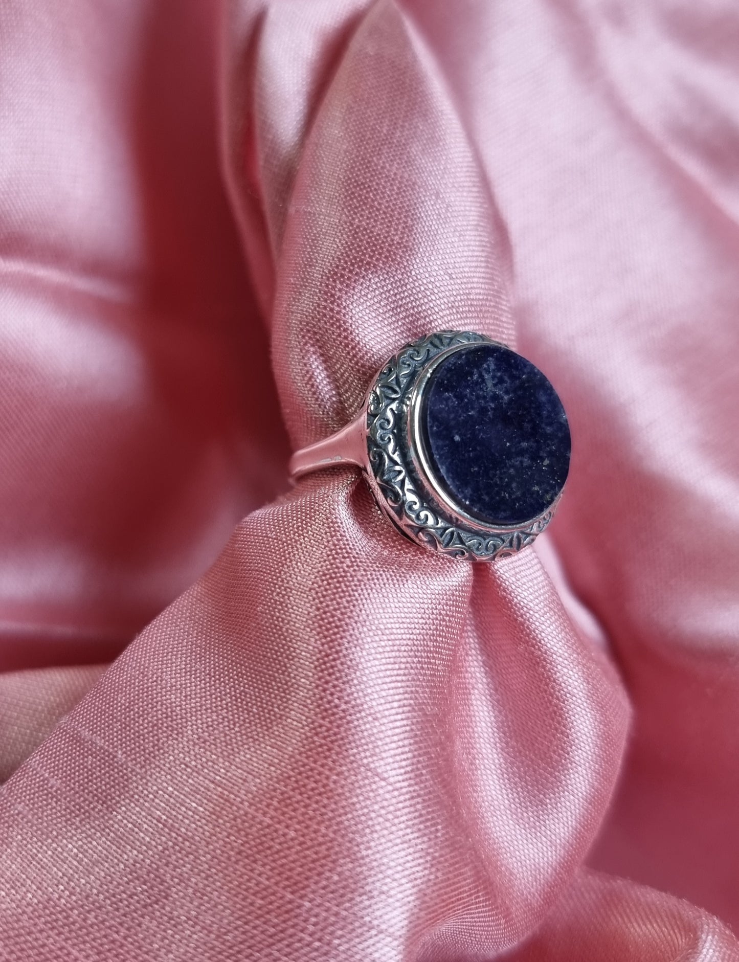 Lapis Lazuli Round Plate in Tibetan Vintage S925 Silver (Adjustable Ring) 青金石