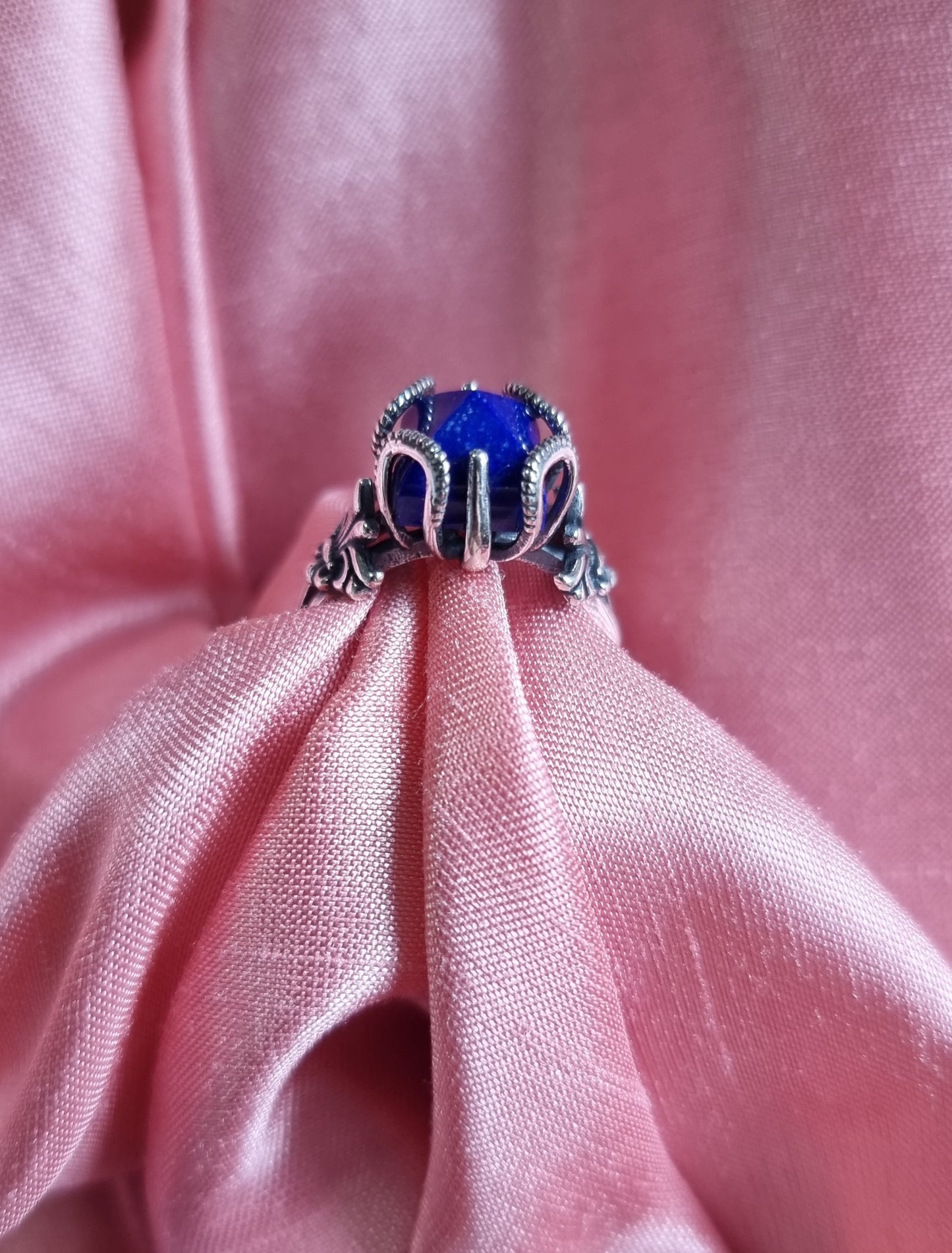 Lapis Lazuli Pyramid in Lotus Tibetan Vintage S925 Silver (Adjustable Ring) 青金石