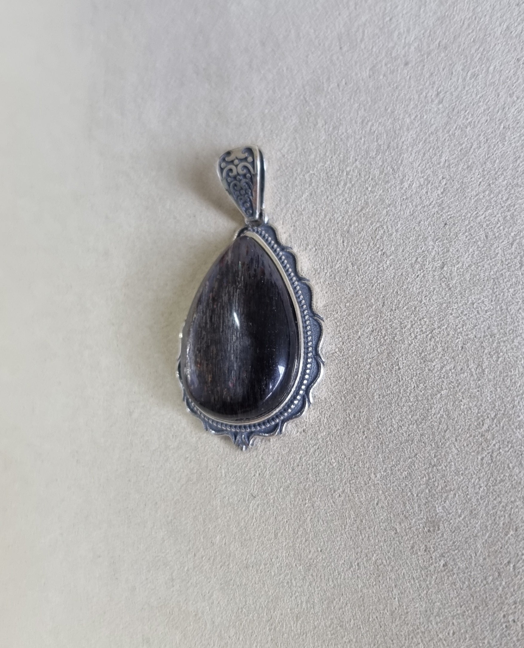 Black Sunstone Full Inclusion on Vintage S925 Silver (Premium Grade) 黑骨幹 - Bleus Vault.C 