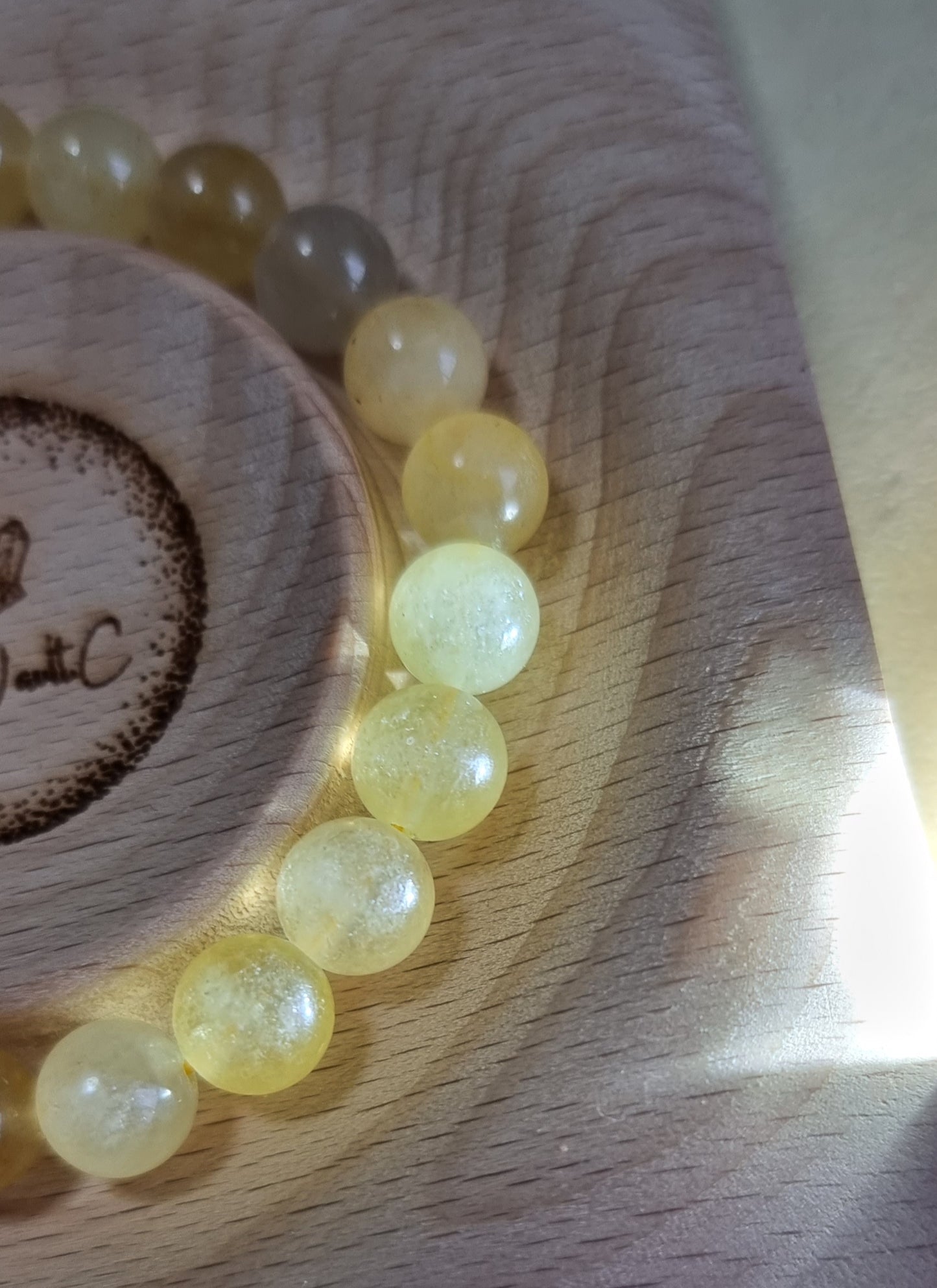 Golden Silk Jade 8.5mm 金丝玉