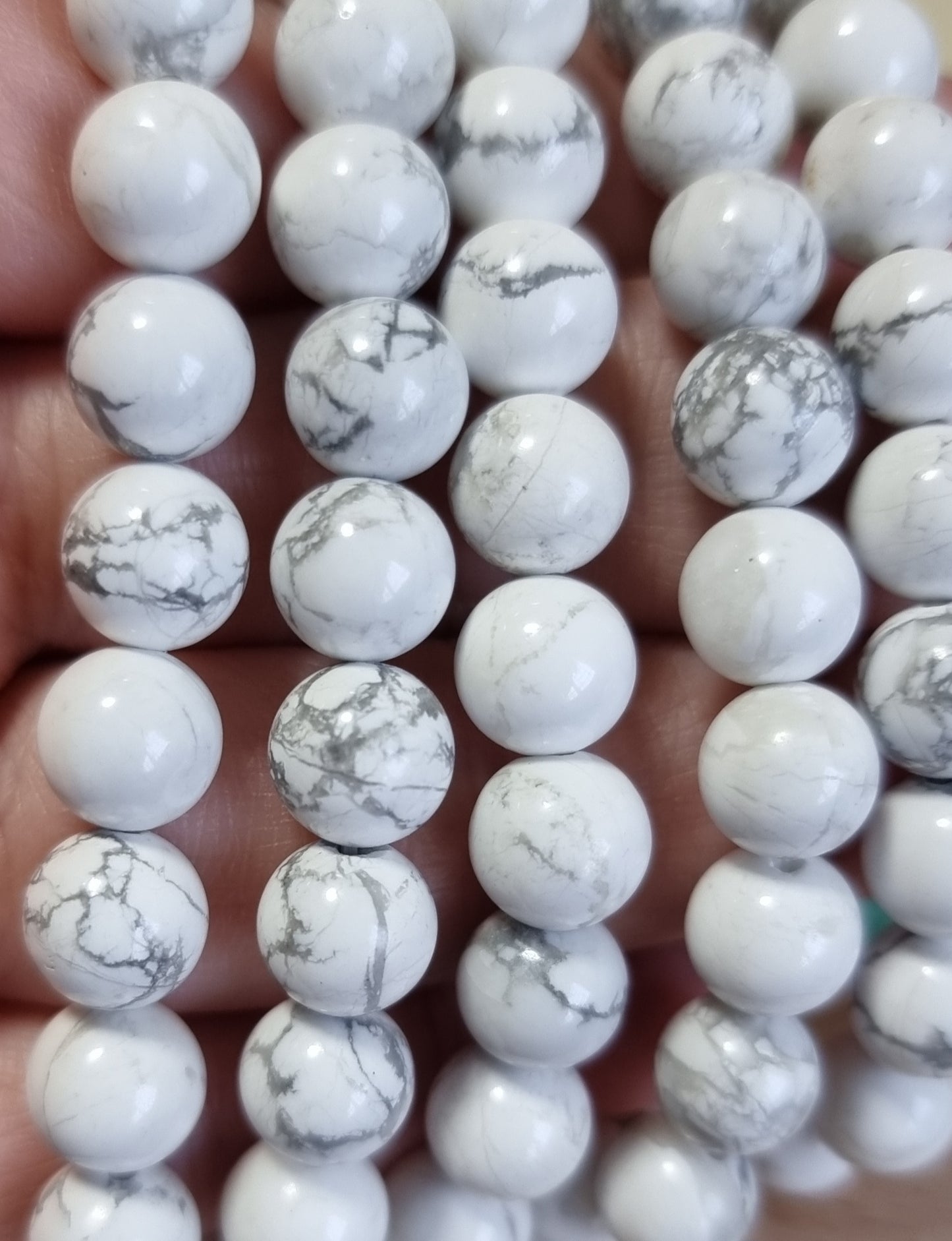 Howlite 8.5mm (Premium Grade) 白纹石