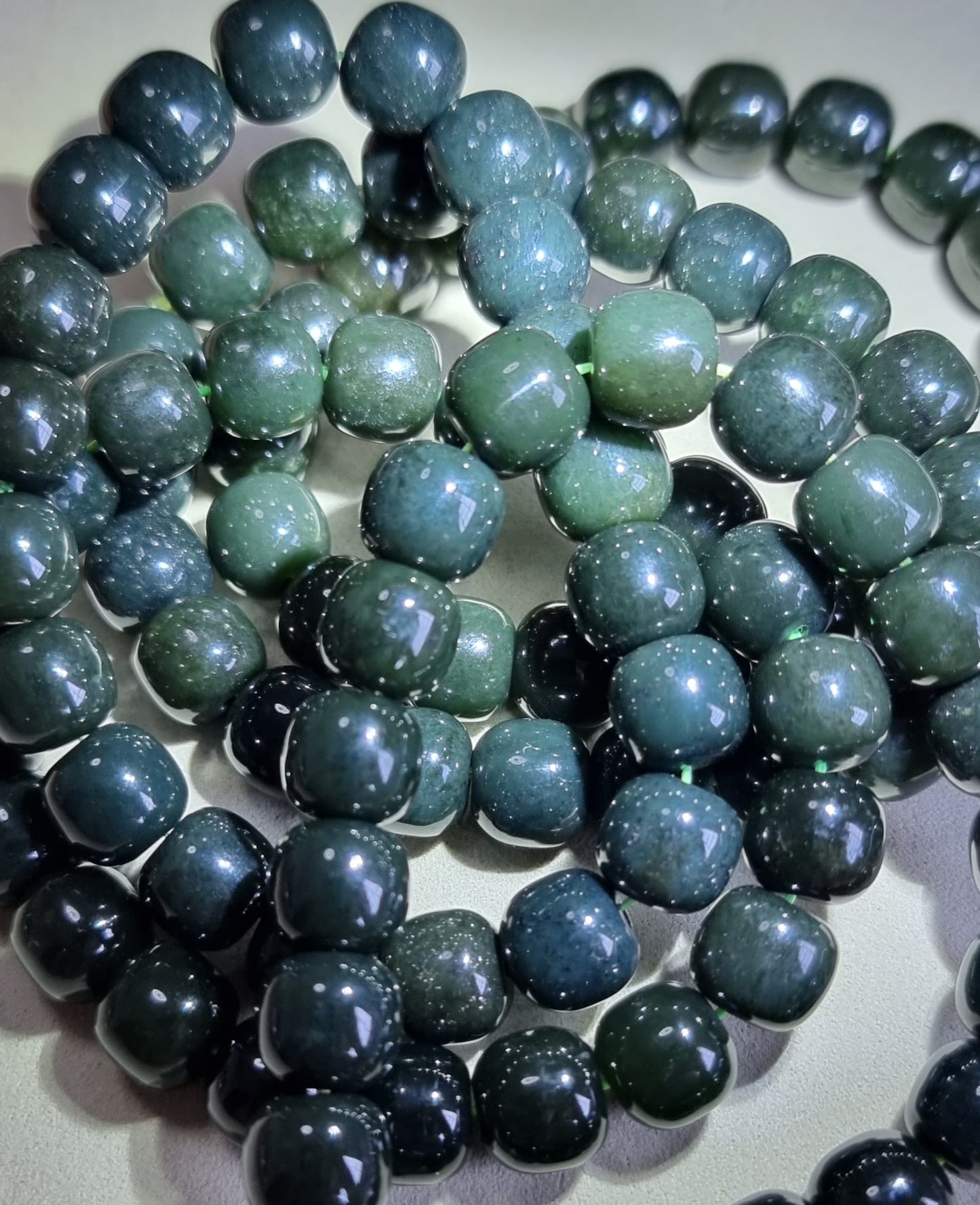 Hetian Jade Darker Green (High Grade) 10mm 和田玉