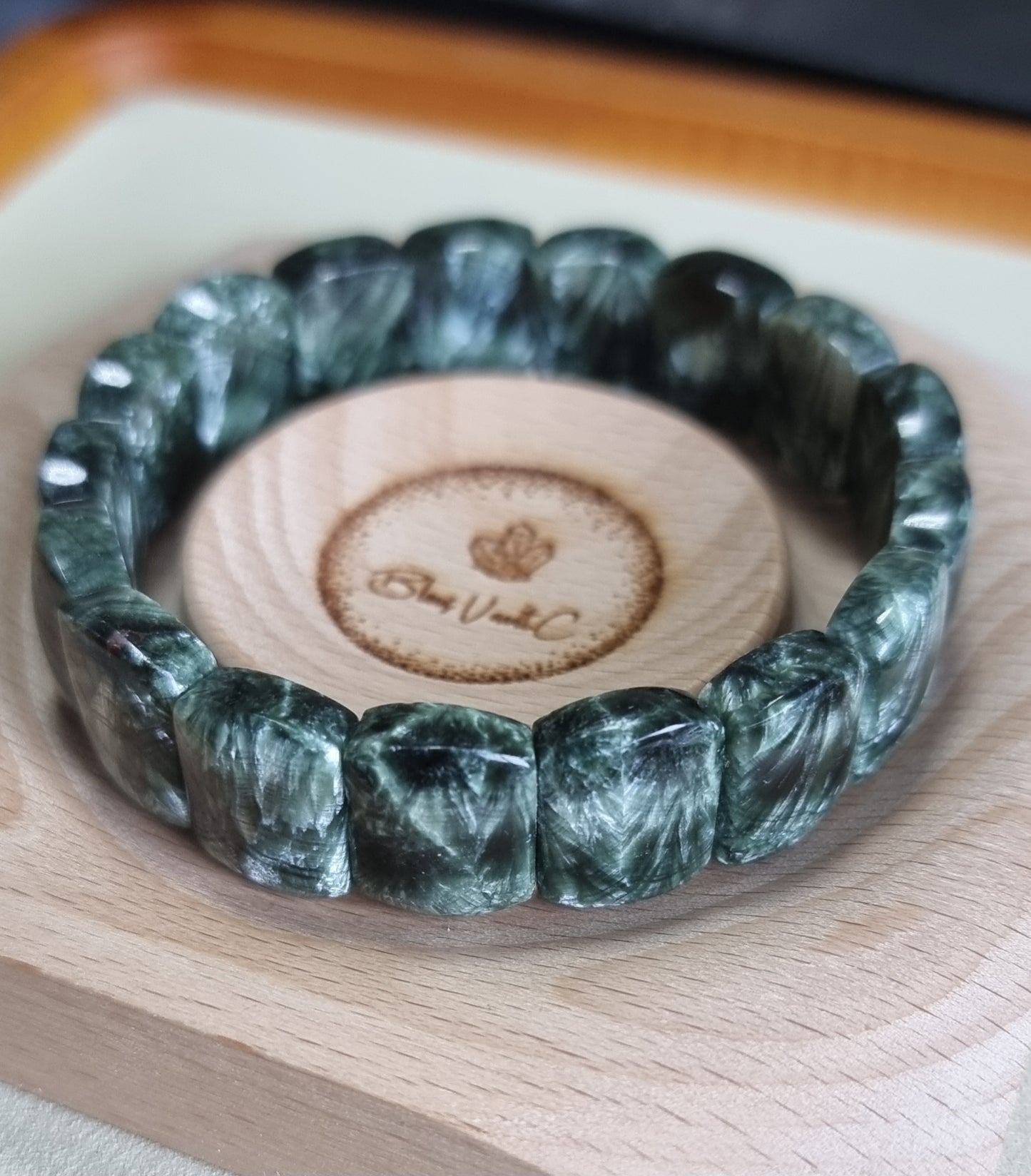 Seraphinite (Top Premium Grade) 16mm with Certification 绿龙晶