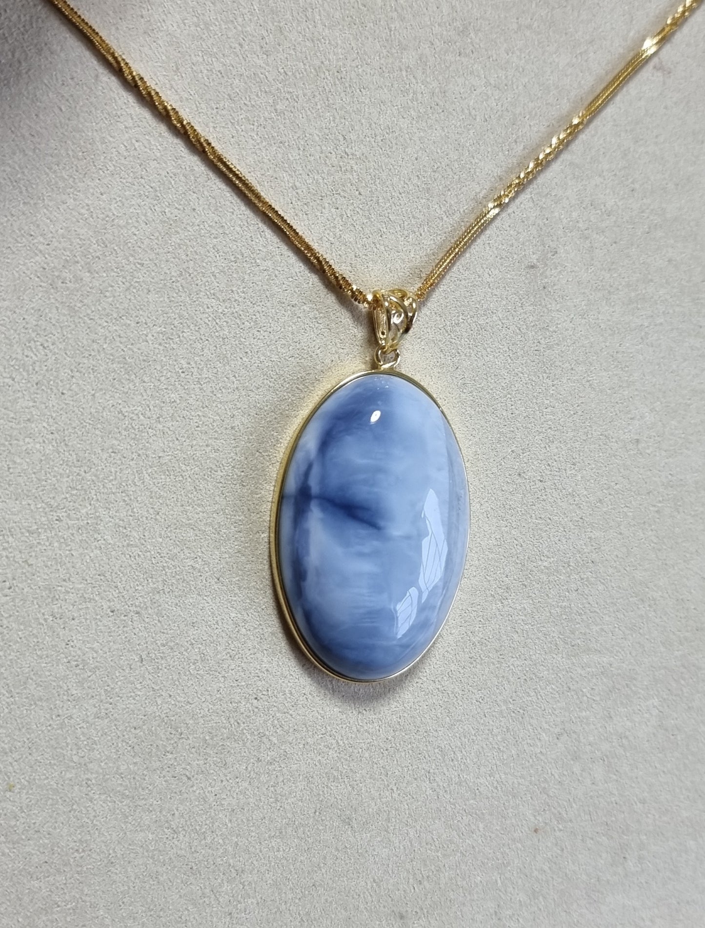 Blue Opal Pendant 26.5*39*10mm with S925 Gold Chain 44cm Chain included Certification 蓝欧宝/蛋白石